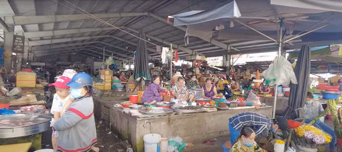 Nhiều nguy cơ phát sinh dịch bệnh từ những khu chợ dân sinh xuống cấp -0