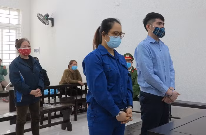 Nhờ “chạy án” và bị lừa, nữ phiên dịch tố giác rồi bỏ trốn -0