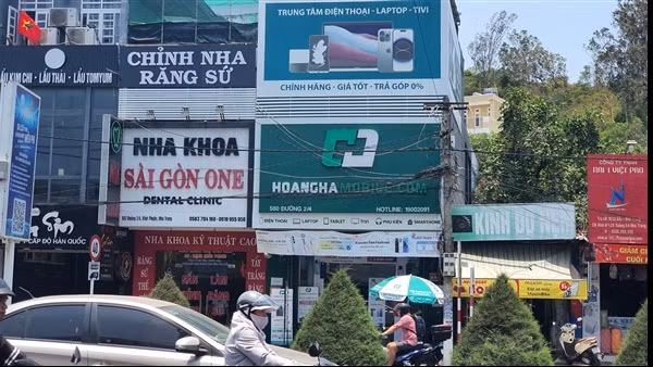 Truy lùng 3 nghi can người nước ngoài cướp tài sản lúc rạng sáng