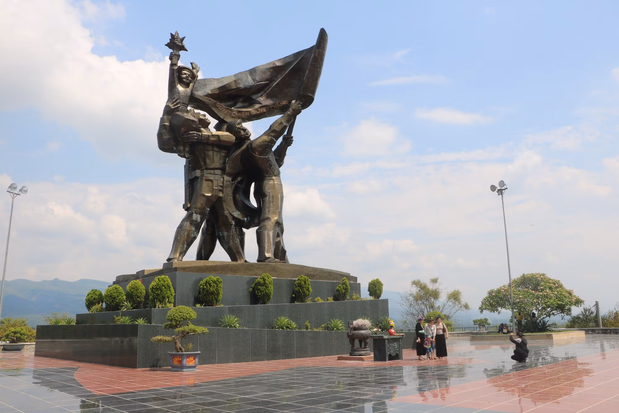 Cầu truyền hình “Dưới lá cờ Quyết Thắng” -0