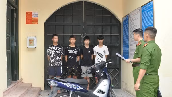 Bắt tạm giam 4 đối tượng cướp xe máy lúc nửa đêm ở TP Hải Dương