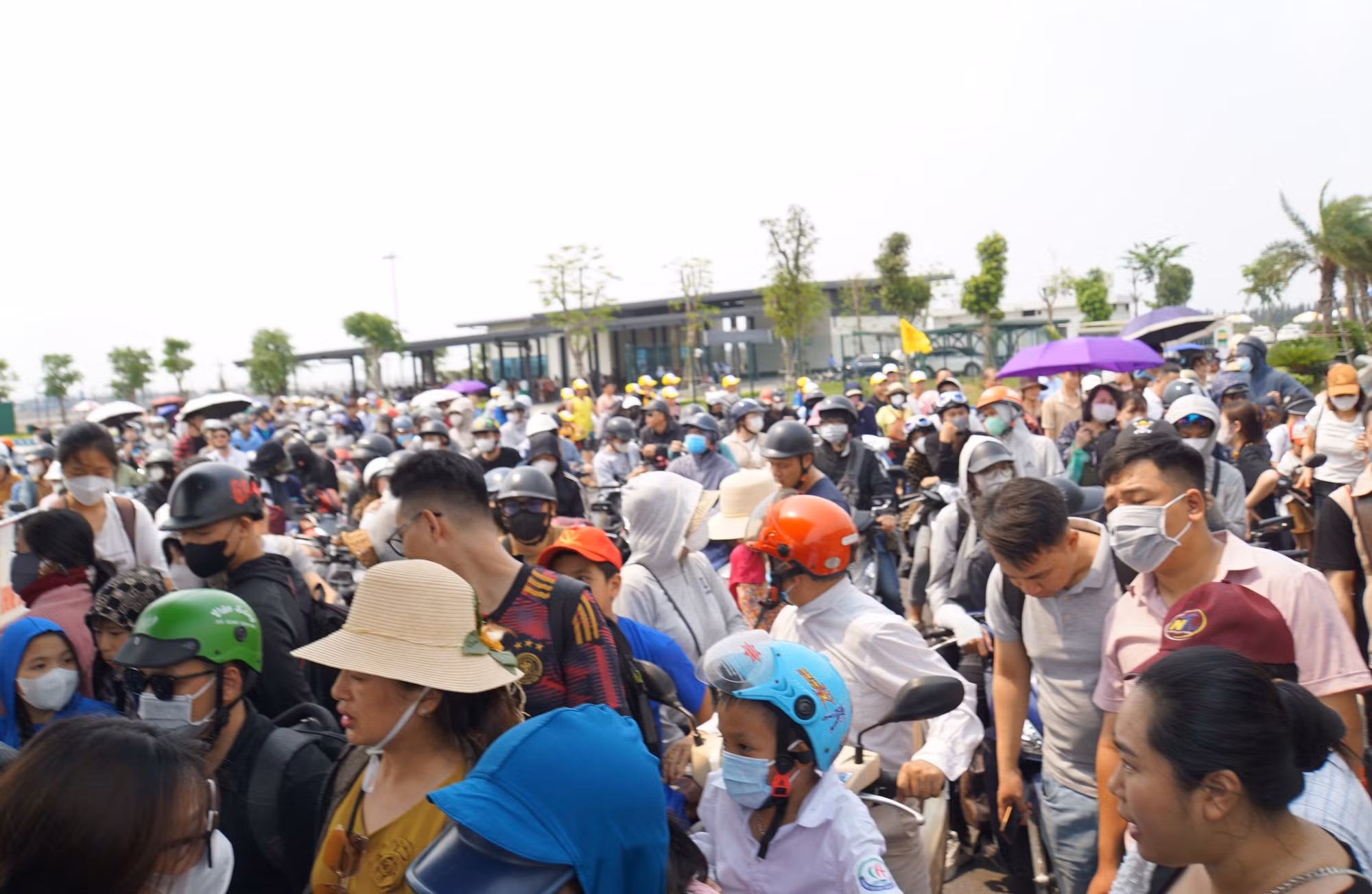 Hải Phòng: du khách chen chân tại các tụ điểm du lịch -0