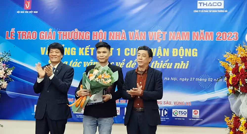 Văn học 