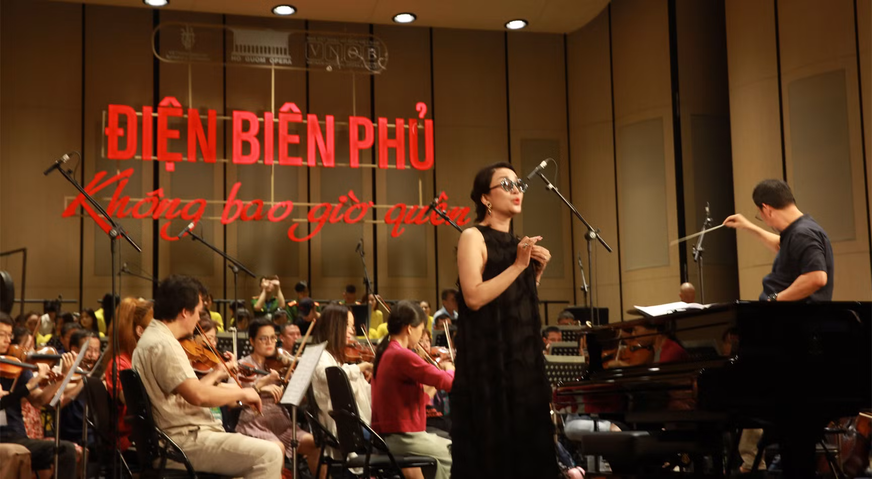 Nghệ sĩ miệt mài tập luyện cho chương trình “Điện Biên Phủ - Không bao giờ quên” -5