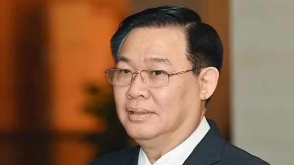 Trung ương Đảng đồng ý để đồng chí Vương Đình Huệ thôi giữ các chức vụ được phân công
