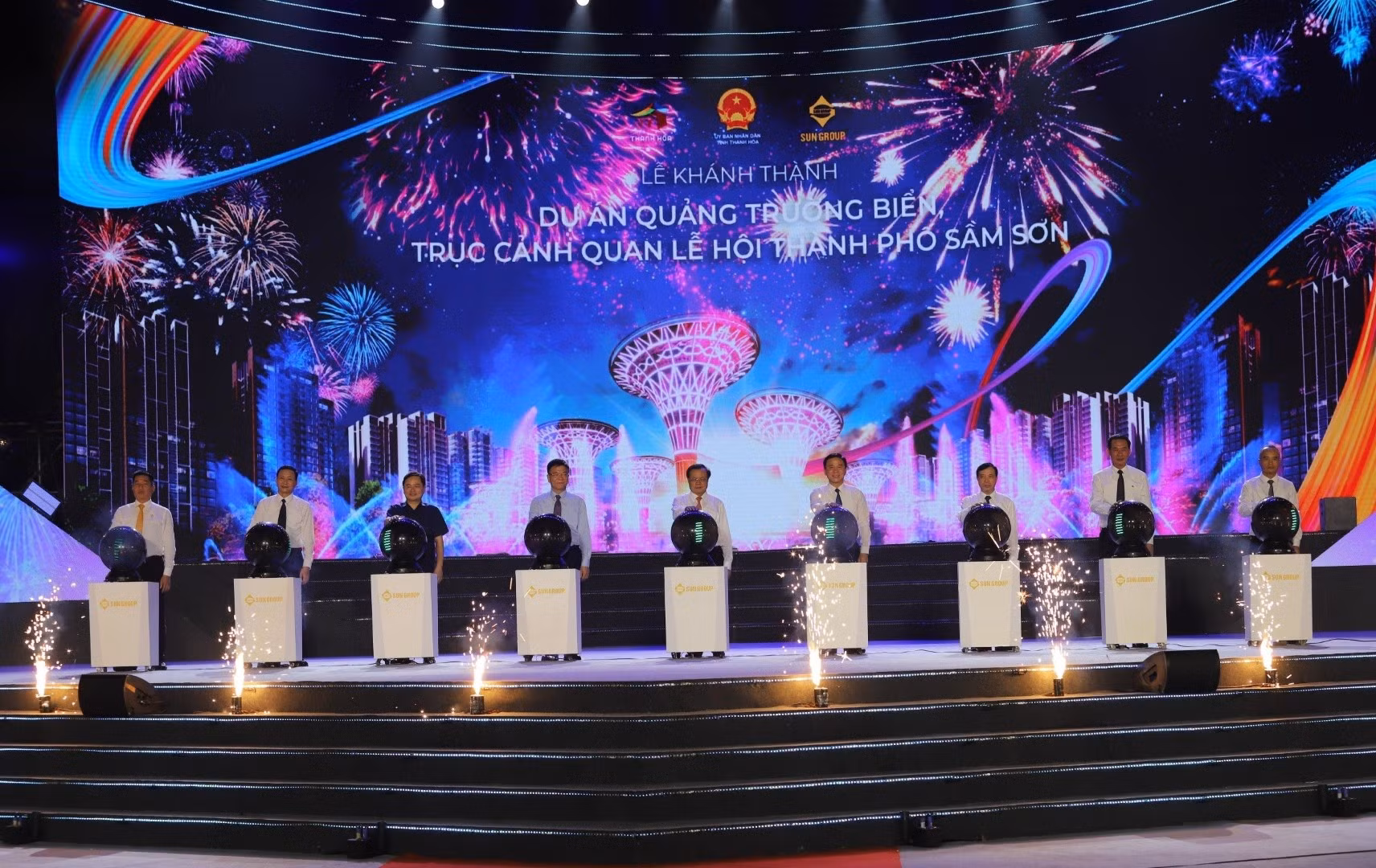 “Sầm Sơn - Rực rỡ sắc màu” -0