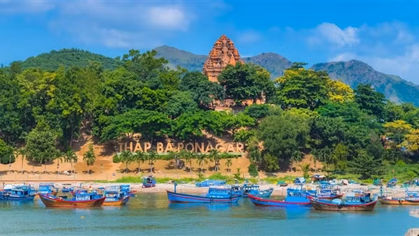 Công an Khánh Hòa đảm bảo an ninh, an toàn Lễ hội Tháp Bà Ponagar