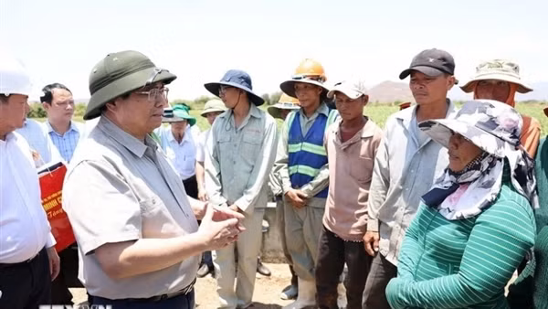 Thủ tướng kiểm tra, chỉ đạo công tác chống hạn tại Ninh Thuận