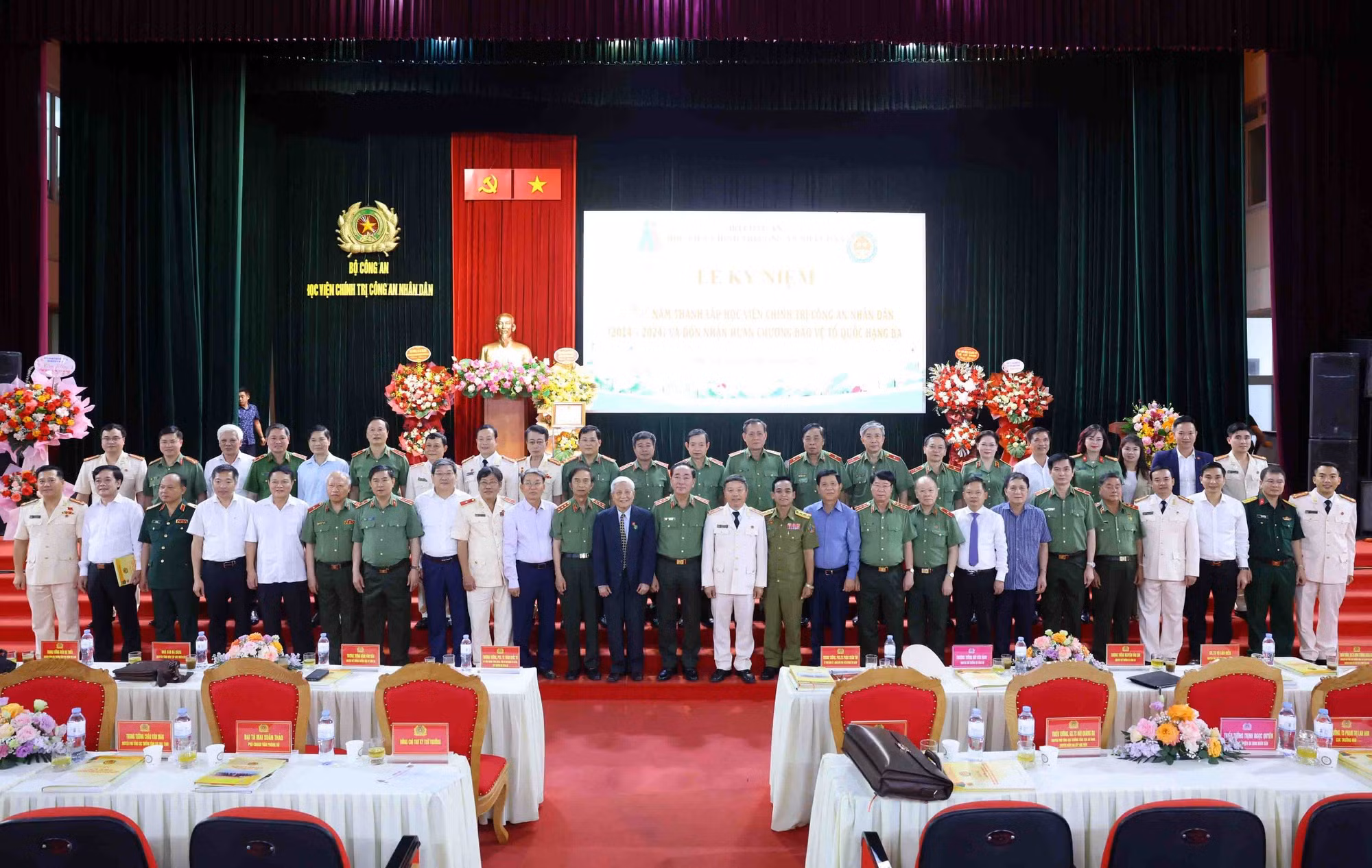 Học viện Chính trị CAND kỷ niệm 10 năm thành lập và đón nhận Huân chương Bảo vệ Tổ quốc -0