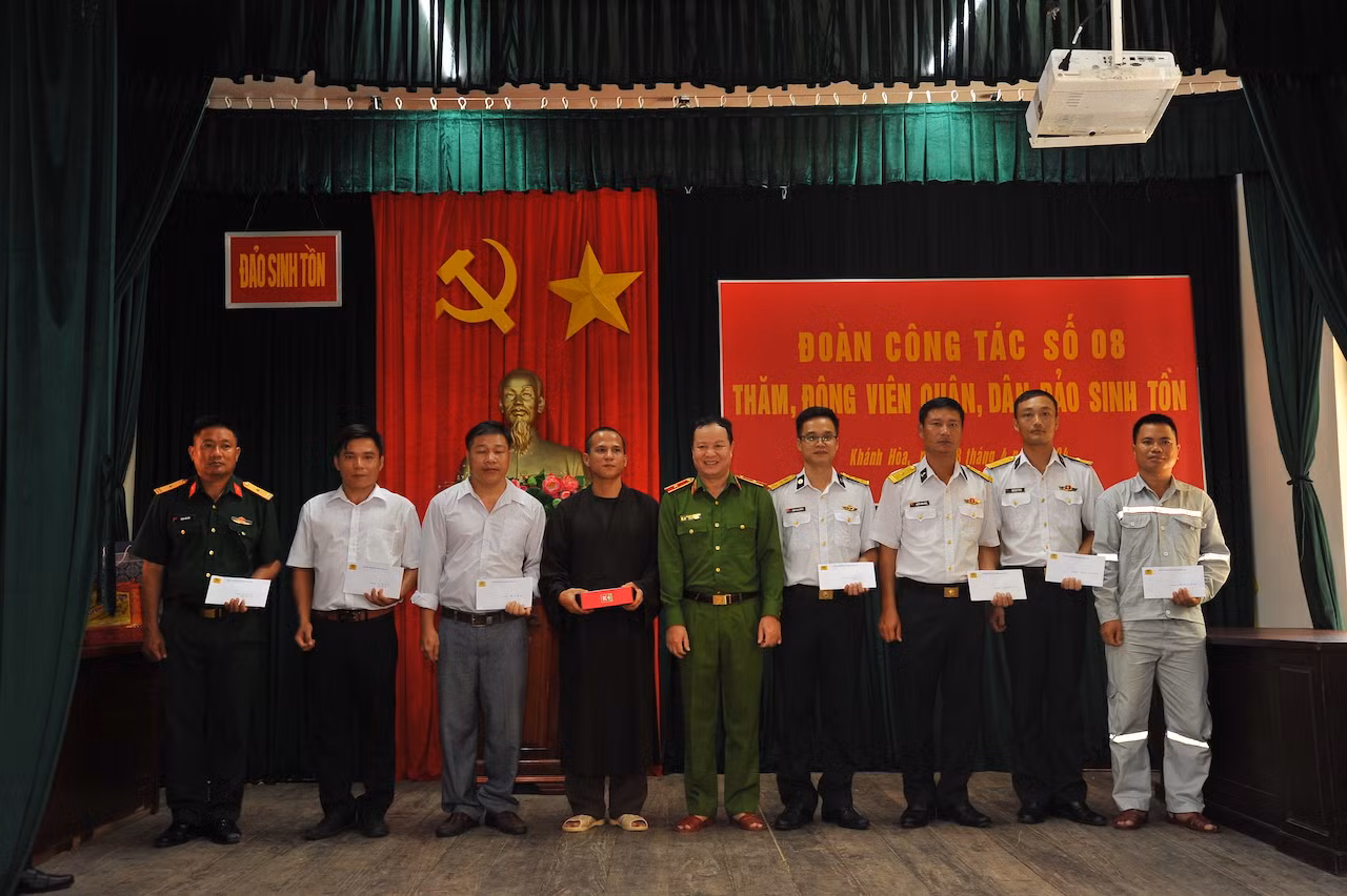 Mang đến Sinh Tồn, Cô Lin nghĩa tình của các cán bộ Công an -3