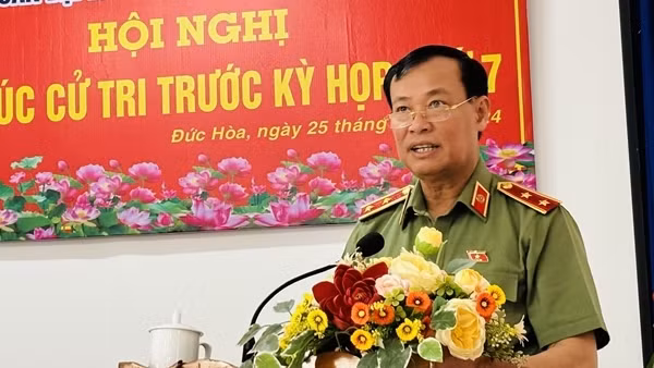Trung tướng Lê Tấn Tới giải đáp nhiều kiến nghị của cử tri huyện Đức Hòa