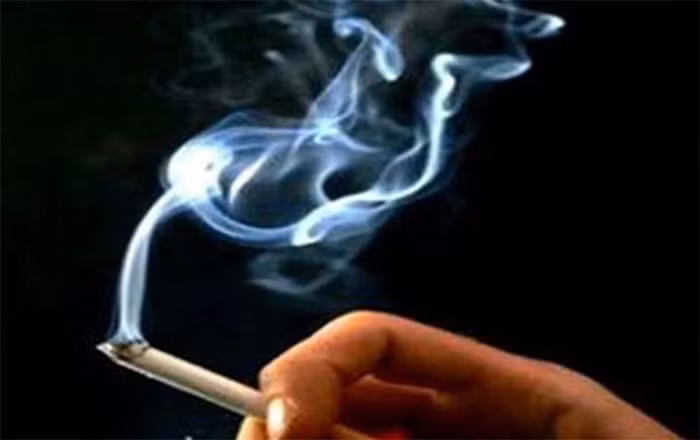 Đề xuất diễn viên không thực hiện hành vi hút thuốc thật trên sân khấu -0