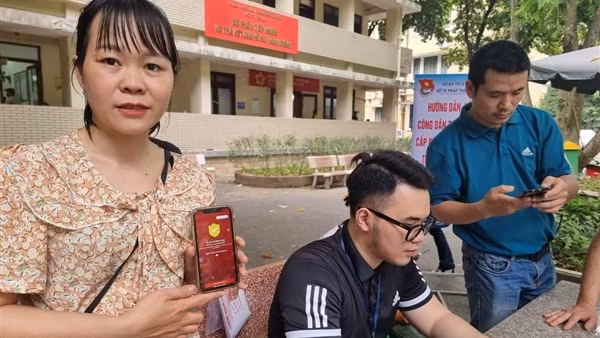 Thực hiện thành công hơn 800 hồ sơ cấp lý lịch tư pháp trên VNeID