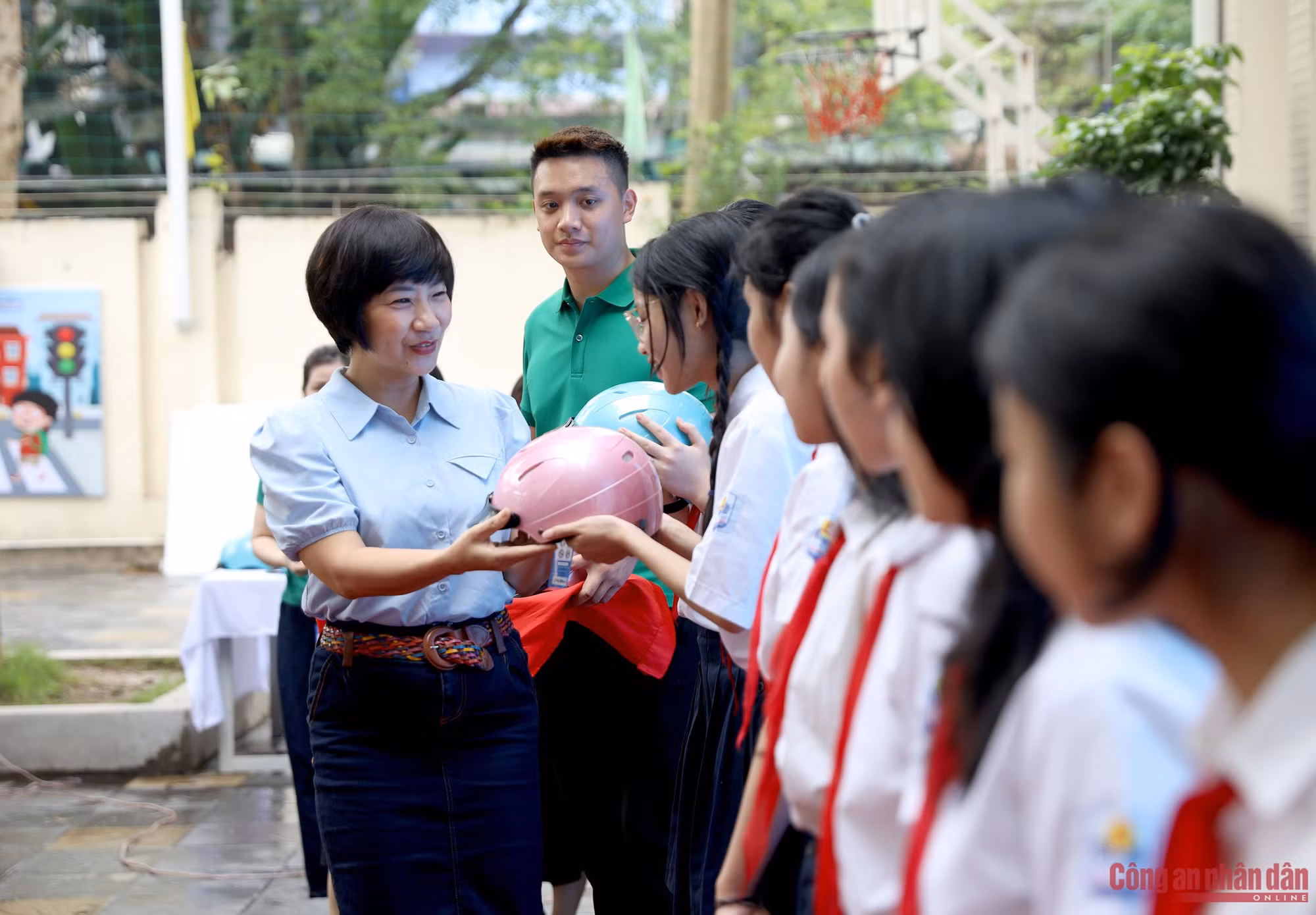 Quận Ba Đình ra mắt mô hình “Cổng trường an toàn giao thông” -0