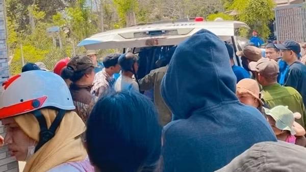 Tắm hồ trên đường đi học về, 3 học sinh chết đuối