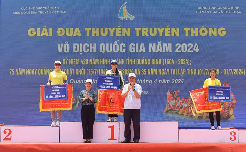 TP Hồ Chí Minh xếp Nhất toàn đoàn giải Đua thuyền truyền thống vô địch quốc gia -0