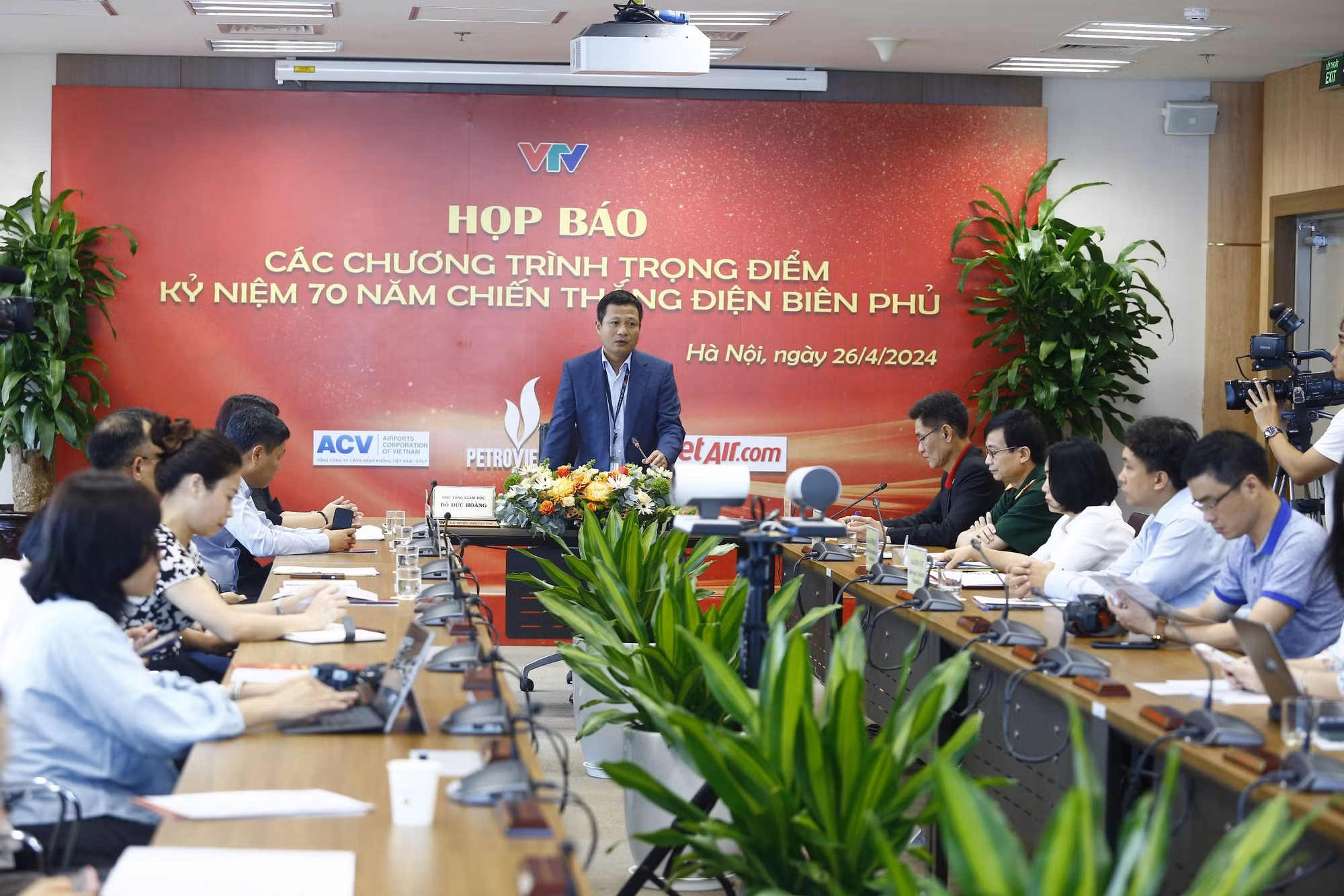 Diễu binh, diễu hành kỷ niệm 70 năm Chiến thắng Điện Biên Phủ được truyền hình trực tiếp -0