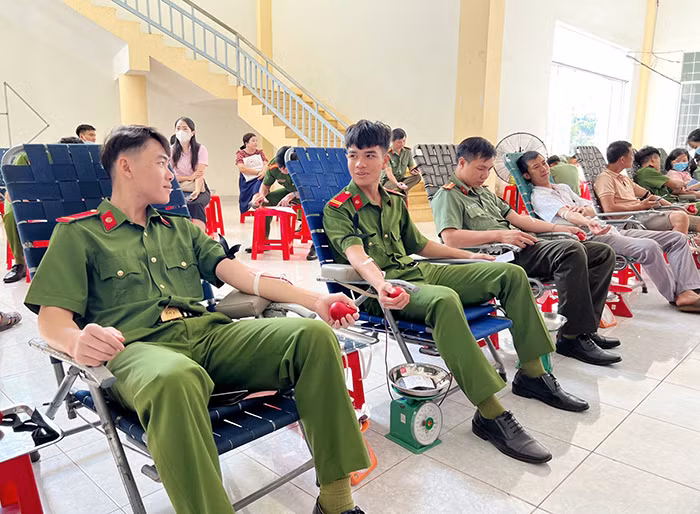 Công an tỉnh Đắk Nông tích cực tham gia hiến máu tình nguyện -1