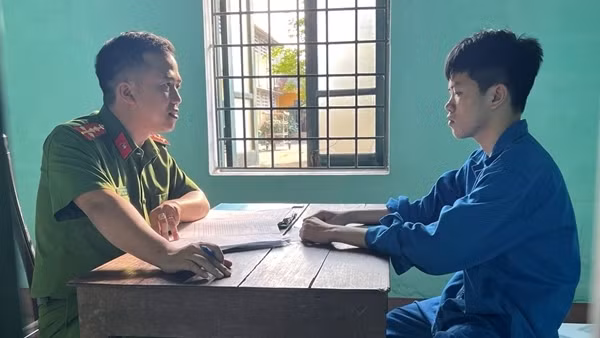 Lại dính "bẫy" lừa của kẻ giả danh cán bộ
