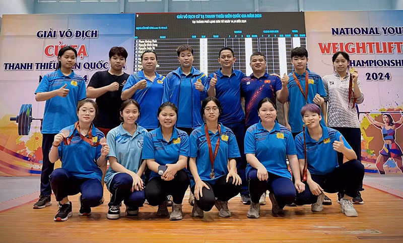 Đội tuyển Cử tạ CAND đạt thành tích cao tại Giải vô địch Cử tạ thanh, thiếu niên quốc gia -0