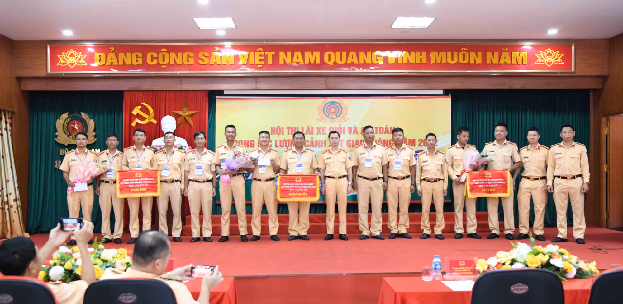 Công an Hải Phòng đạt giải Nhất lái xe giỏi và an toàn lực lượng CSGT phía Bắc -0