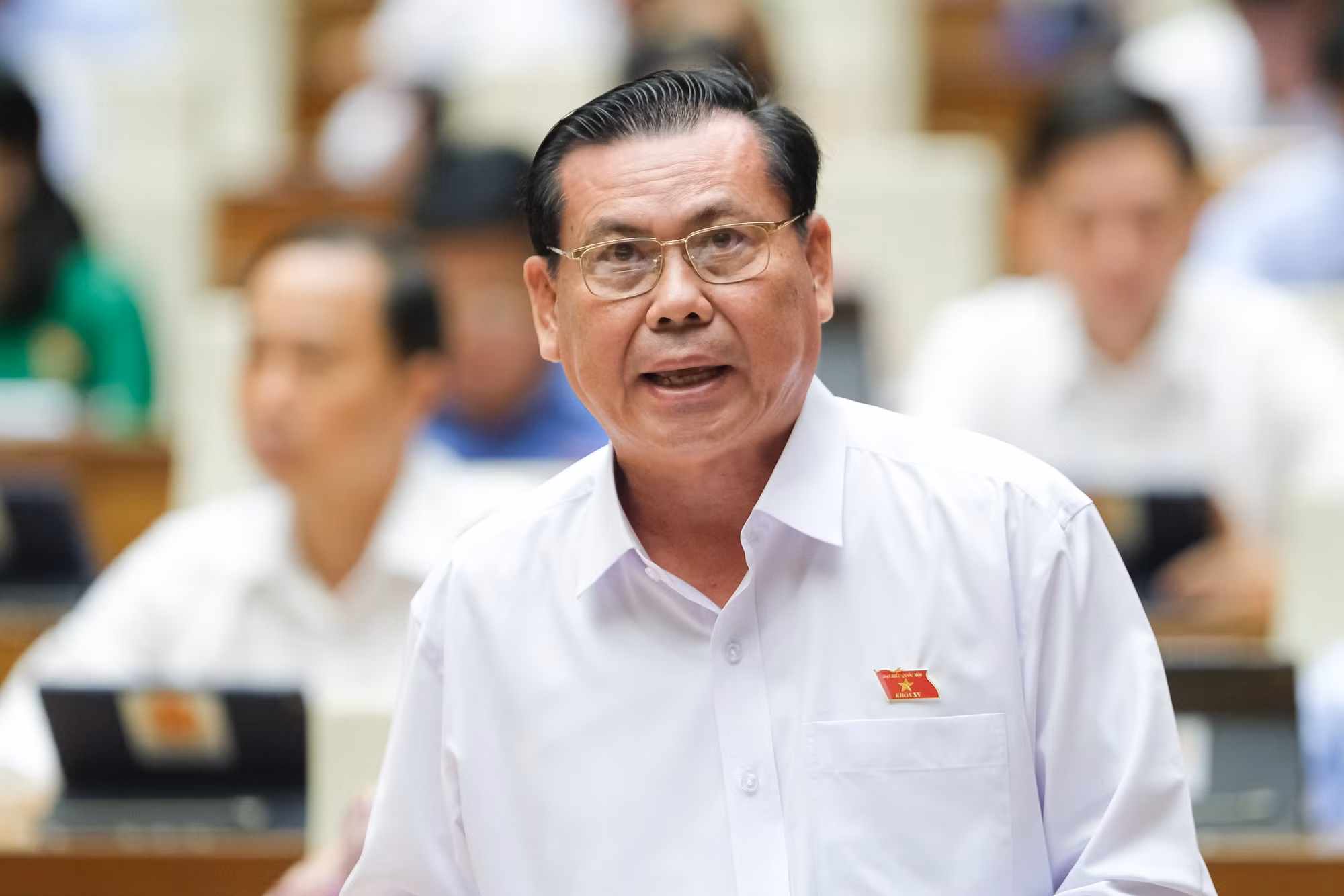 Cần giải quyết bất hợp lý khi Bác sỹ kiêm nhiệm chuyên môn và quản lý điều hành. -0