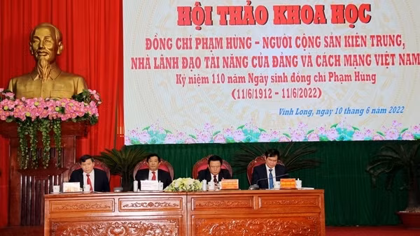 Kỷ niệm 110 năm ngày sinh cố Chủ tịch Hội đồng Bộ trưởng Phạm Hùng ảnh 5