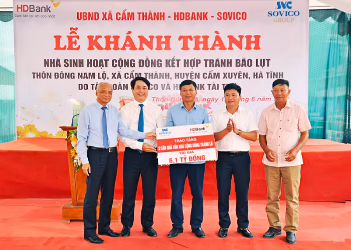 HDBank, Sovico trao tặng 3 nhà cộng đồng tránh lũ trị giá 6,1 tỷ đồng cho tỉnh Hà Tĩnh -0