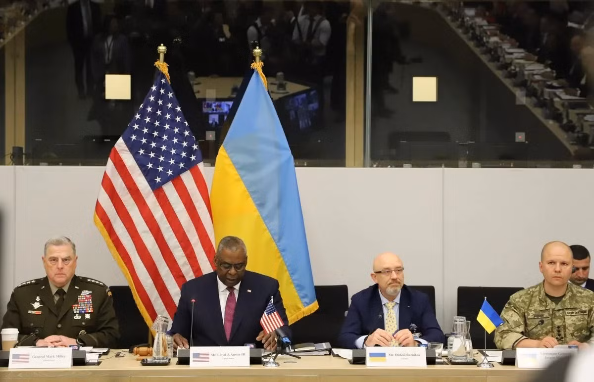 Ukraine thề giành lại Crimea bằng vũ khí Mỹ -0