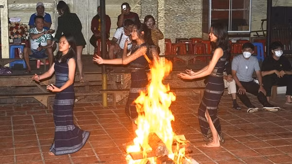 Người “giữ lửa” cho cồng chiêng Tây Nguyên