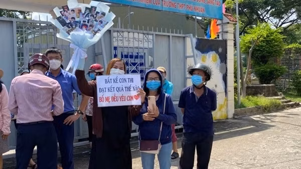 Hơn 2000 cán bộ chấm thi tuyển sinh vào lớp 10 ảnh 3
