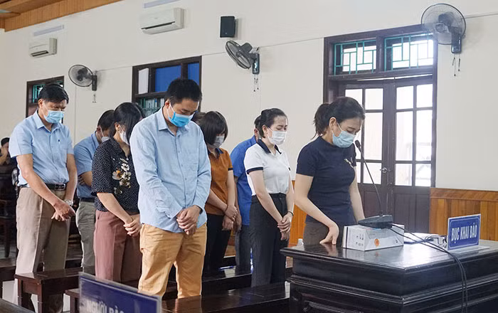 Nâng giá thiết bị để bòn rút ngân sách -0