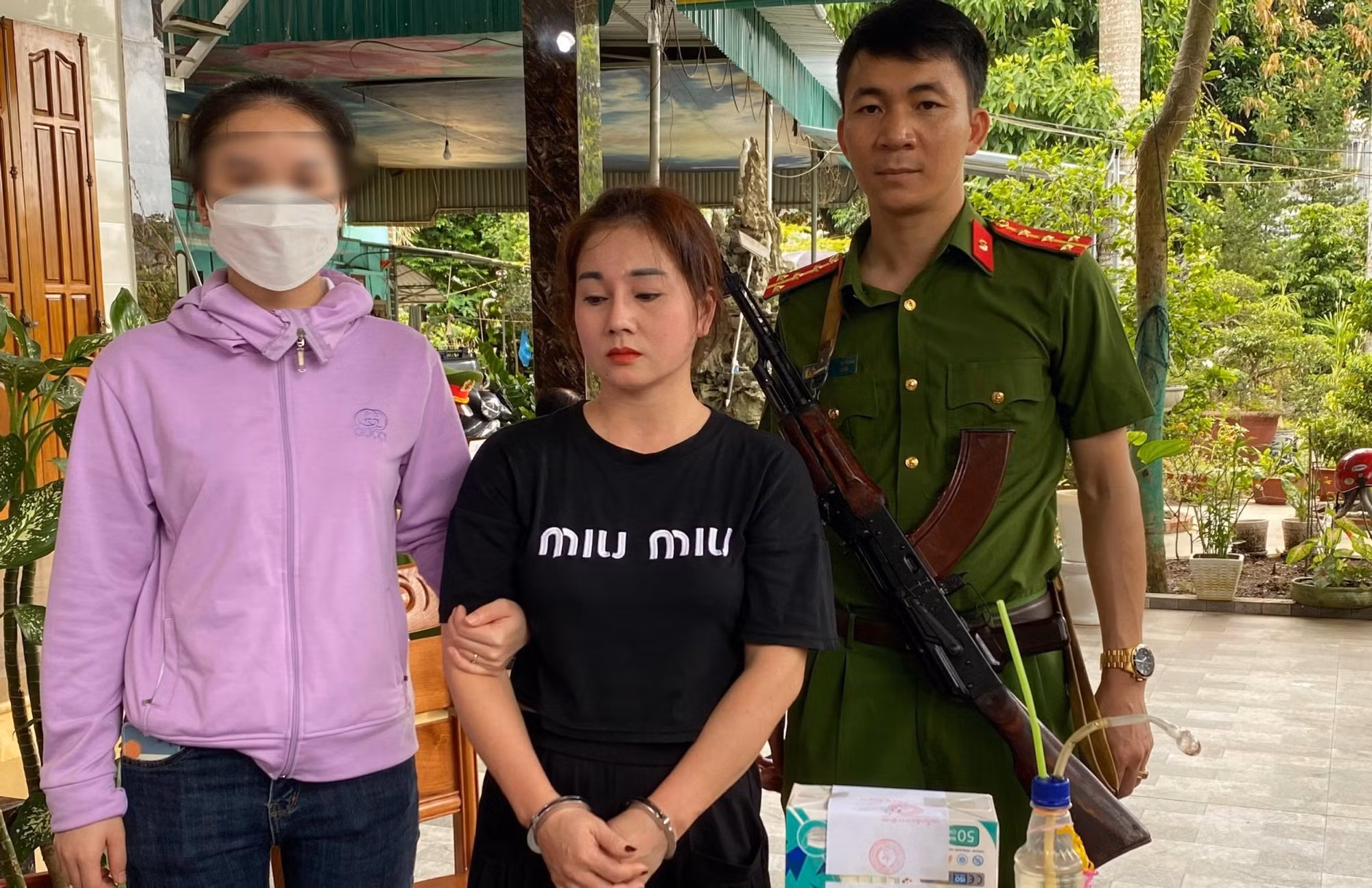 Huy động chó nghiệp vụ&nbsp;trong triệt xoá hàng loạt tụ điểm, điểm bán lẻ ma tuý -0