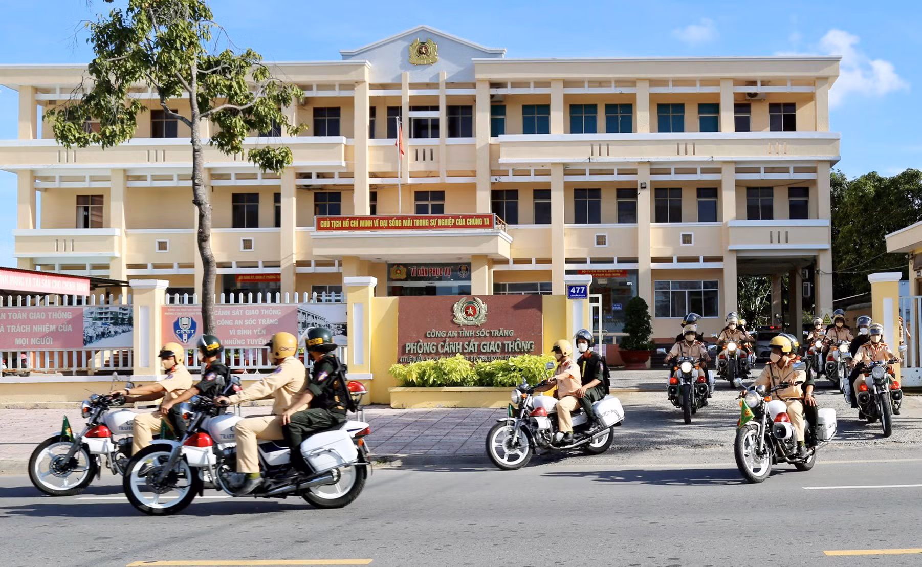 Công an tỉnh Sóc Trăng ra quân cao điểm bảo đảm TTATGT -0
