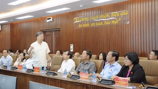 Lực lượng Cảnh sát nhân dân mưu trí, dũng cảm, vì nước, vì dân quên thân phục vụ ảnh 7