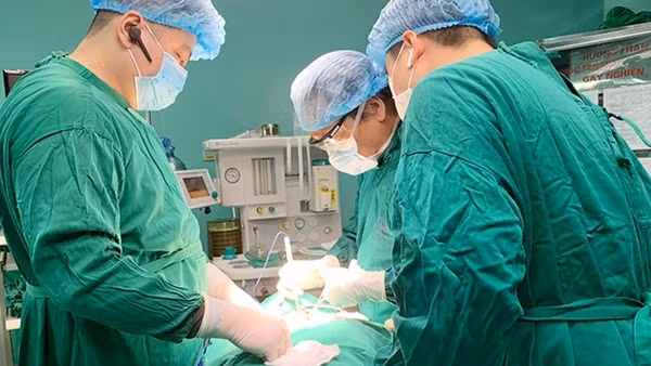 Ung thư tuyến giáp trẻ em, phụ huynh không nên chủ quan