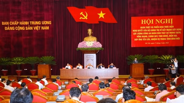 Danh dự - Liều vaccine phòng ngừa “đạn bọc đường” ảnh 2