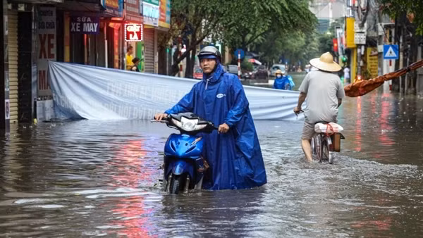 Nắng nóng gia tăng ở miền Bắc, miền Trung ảnh 2