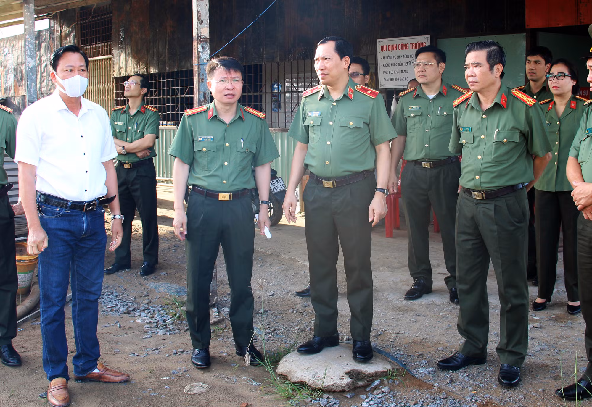 Thứ trưởng Lê Văn Tuyến làm việc với Công an tỉnh Kiên Giang và An Giang -0