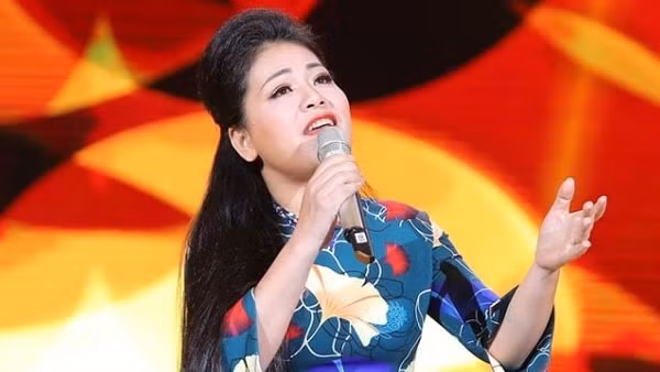 Ca sĩ Anh Thơ: Người đàn bà đi tìm mặt trời
