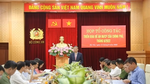 Đoàn đại biểu Quốc hội thăm Trung tâm Dữ liệu Quốc gia về dân cư ảnh 7