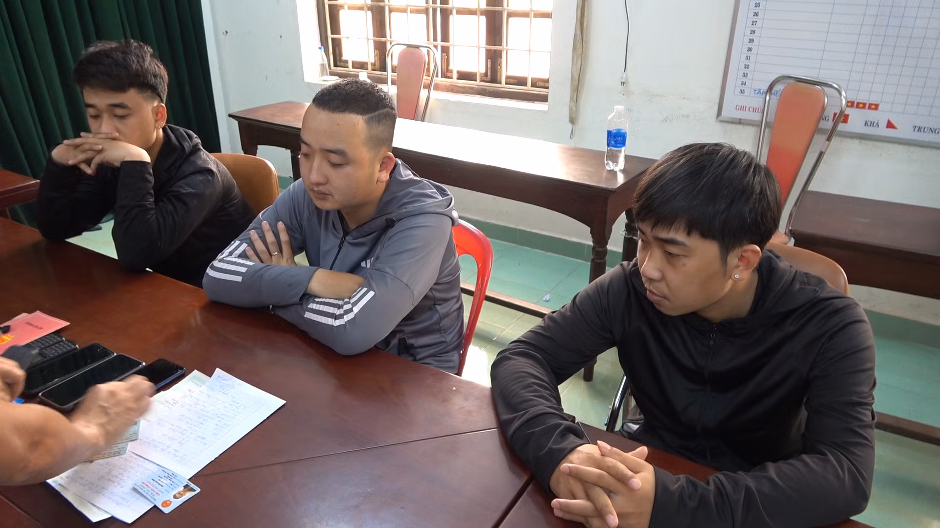3 đối tượng từ Hải Phòng vào Huế cho vay tiền với lãi suất “cắt cổ” -0