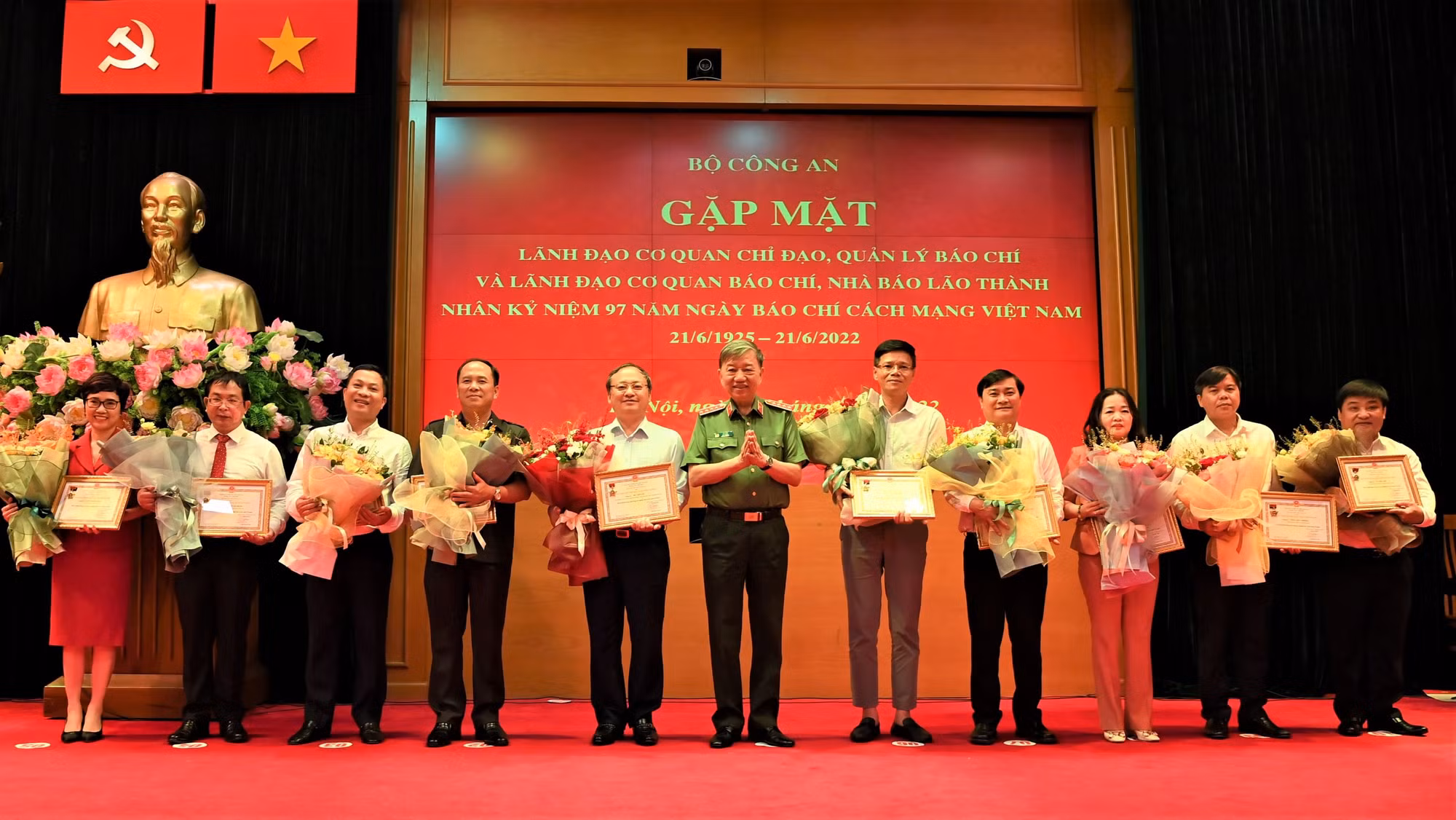 Bộ Công an gặp mặt các cơ quan quản lý, thông tấn, báo chí nhân dịp 97 năm Ngày báo chí Cách mạng Việt Nam -0