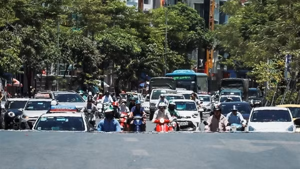 Nắng nóng quay trở lại với các tỉnh thành Bắc và Trung Bộ, nền nhiệt tăng ảnh 2