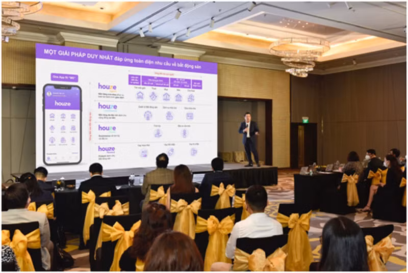 Houze -&nbsp; Proptech Startup Việt Nam đã huy động thêm 2 triệu USD&nbsp;để tăng trưởng và mở rộng -0