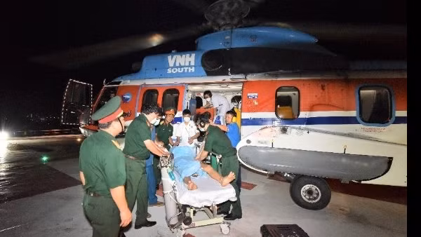 Đề nghị khởi tố vụ án, khởi tố bị can vụ cháu bé 8 tuổi bị đốt ảnh 4