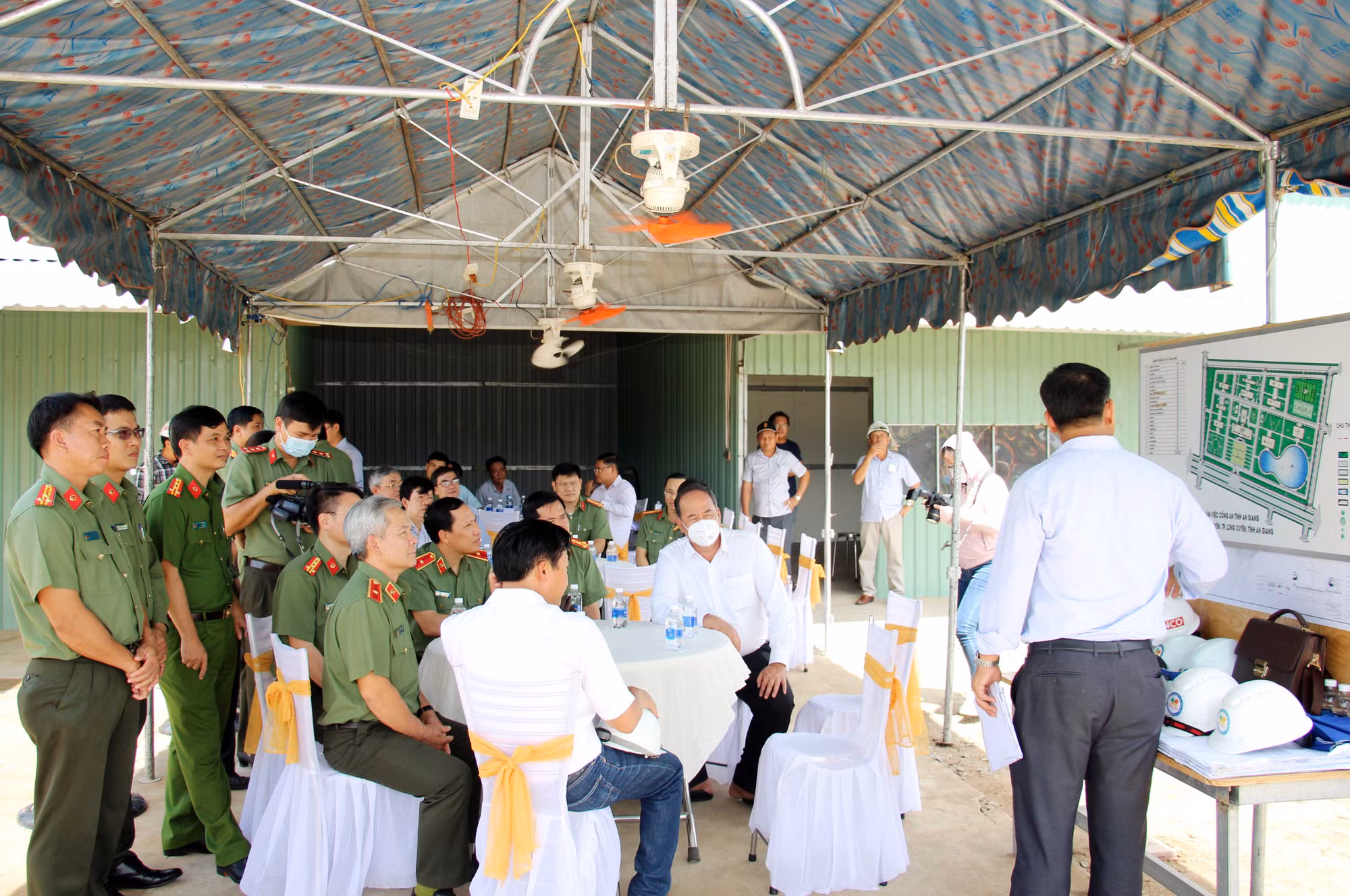 Thứ trưởng Lê Văn Tuyến làm việc với Công an tỉnh Kiên Giang và An Giang -1
