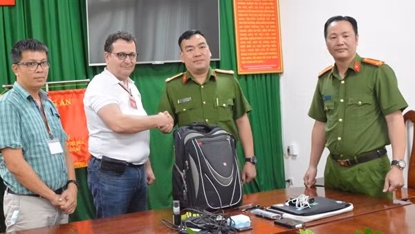 Bị khởi tố vì giật hồ sơ từ tay thẩm phán rồi bỏ chạy ảnh 2