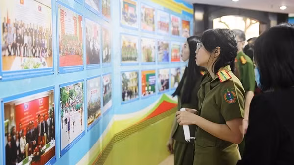Đẩy mạnh hoạt động học tập suốt đời theo các thiết chế văn hóa trong CAND