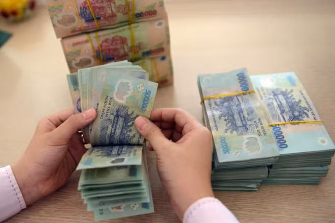 Truy tố 13 bị can vụ chuyển 30 nghìn tỷ đồng ra nước ngoài -0